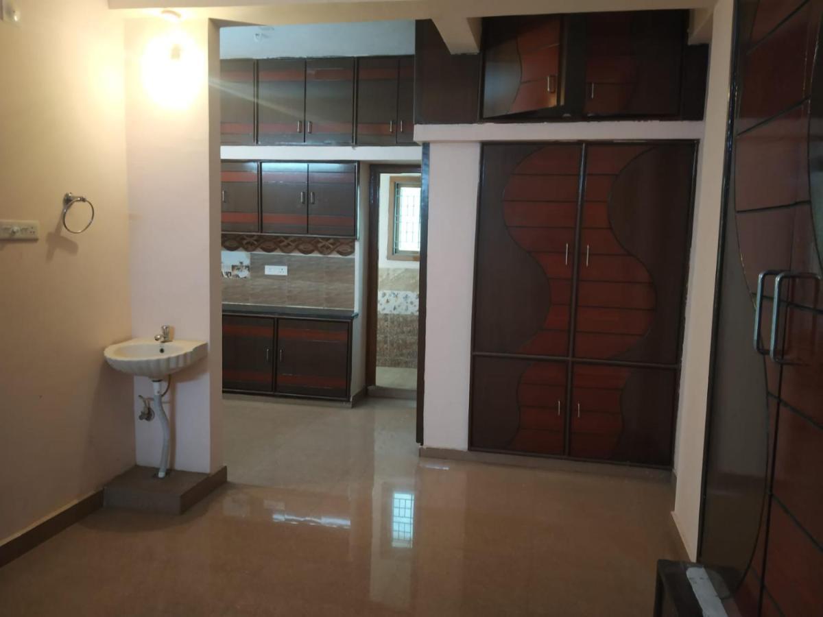 Sls Homestay - Luxury Ac Service Apartments 1Bhk, 2Bhk, 3Bhk - Direct Flyover To Alipiri Tirumala Gate - Walk To Ps4 Pure Veg Restaurants, Supermarkets - Near To National Highway & Padmavathi Amma Temple - Modular Kitchen, Living Room -Free Superfast Tirupati Exterior foto